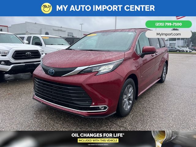 2023 Toyota Sienna XLE