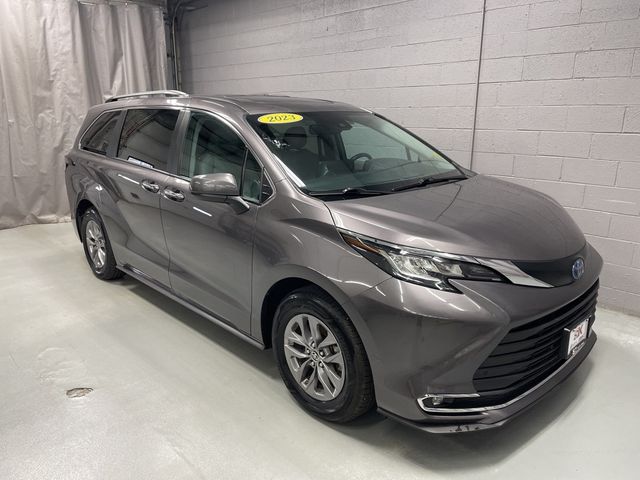 2023 Toyota Sienna XLE