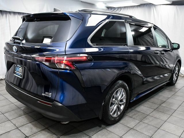 2023 Toyota Sienna XLE