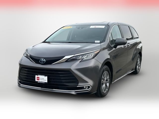 2023 Toyota Sienna XLE