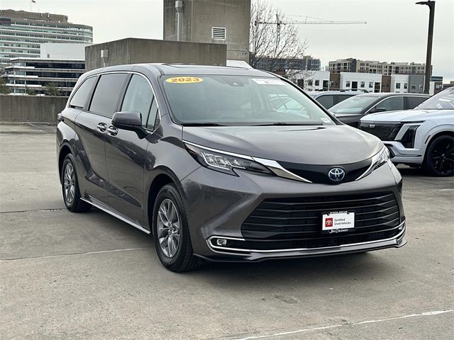 2023 Toyota Sienna XLE