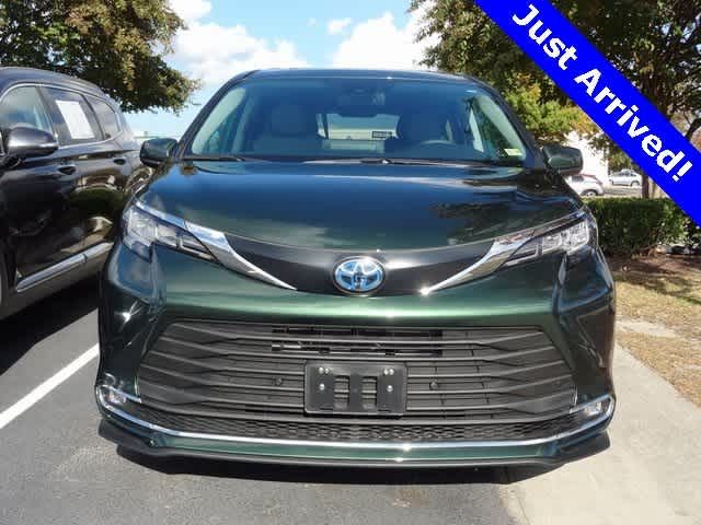 2023 Toyota Sienna XLE