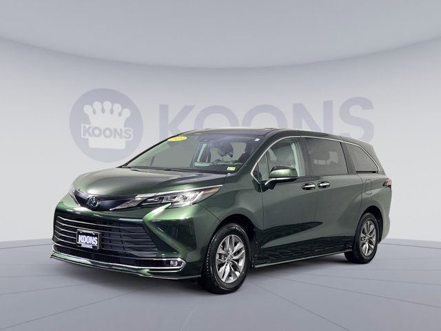 2023 Toyota Sienna XLE