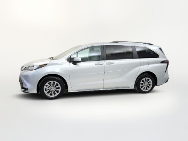 2023 Toyota Sienna XLE