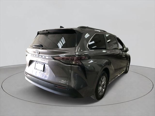 2023 Toyota Sienna XLE