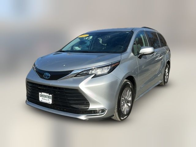 2023 Toyota Sienna XLE