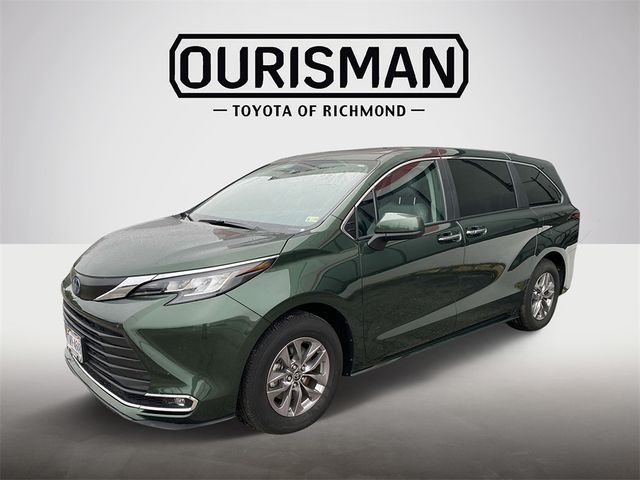 2023 Toyota Sienna XLE