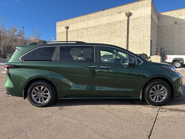 2023 Toyota Sienna XLE