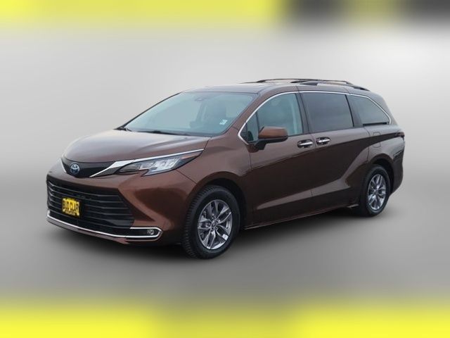 2023 Toyota Sienna XLE