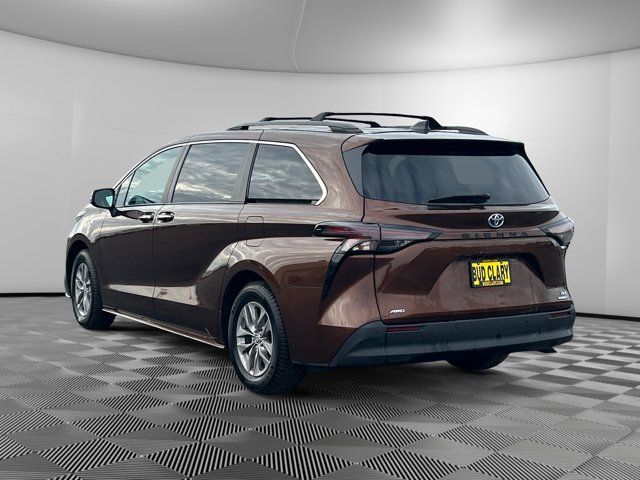 2023 Toyota Sienna XLE