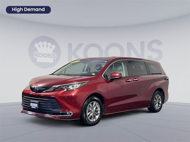 2023 Toyota Sienna XLE