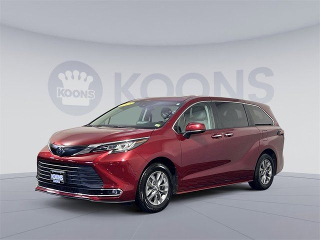 2023 Toyota Sienna XLE