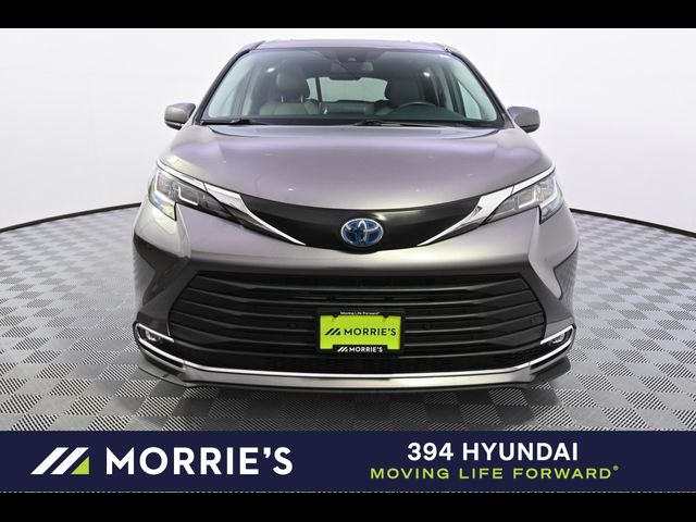 2023 Toyota Sienna XLE