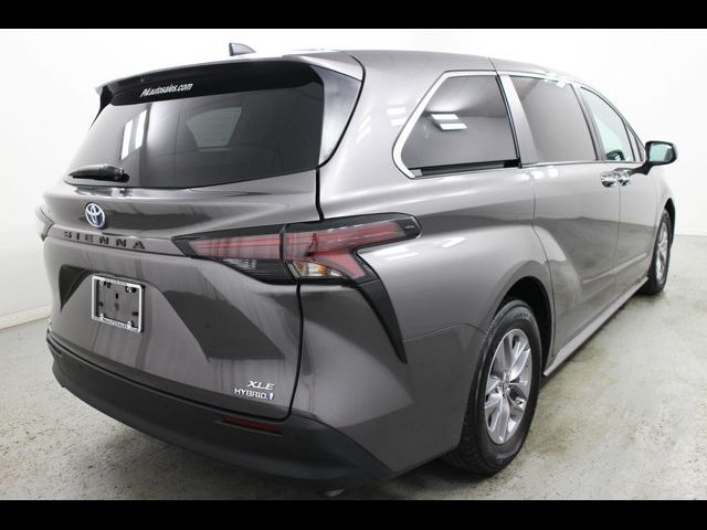 2023 Toyota Sienna XLE