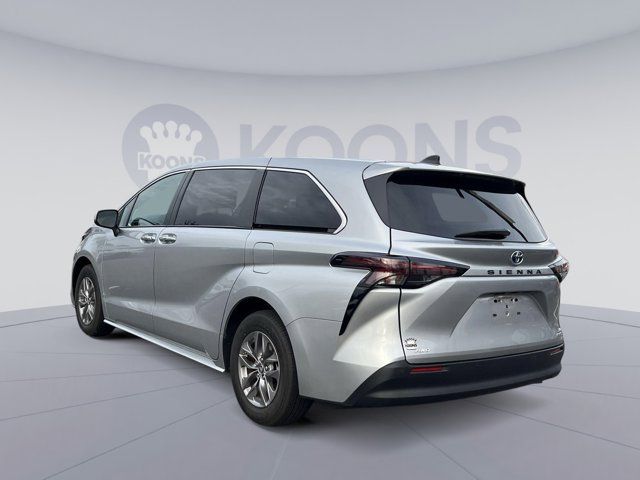 2023 Toyota Sienna XLE