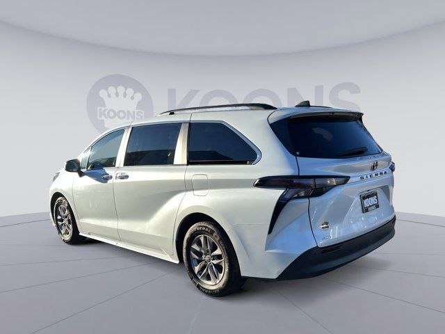 2023 Toyota Sienna XLE