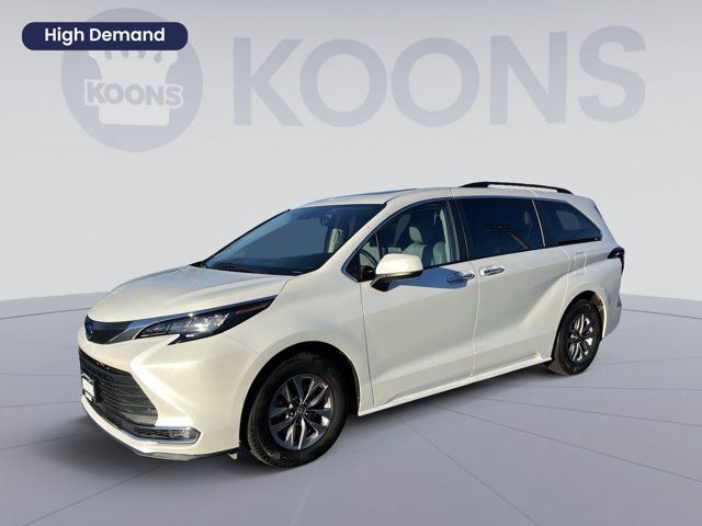 2023 Toyota Sienna XLE