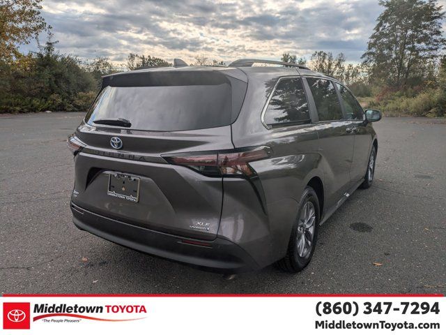 2023 Toyota Sienna XLE