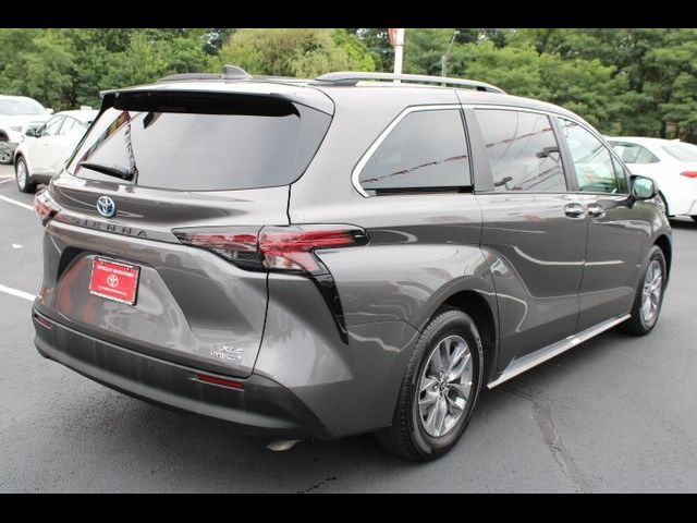 2023 Toyota Sienna XLE