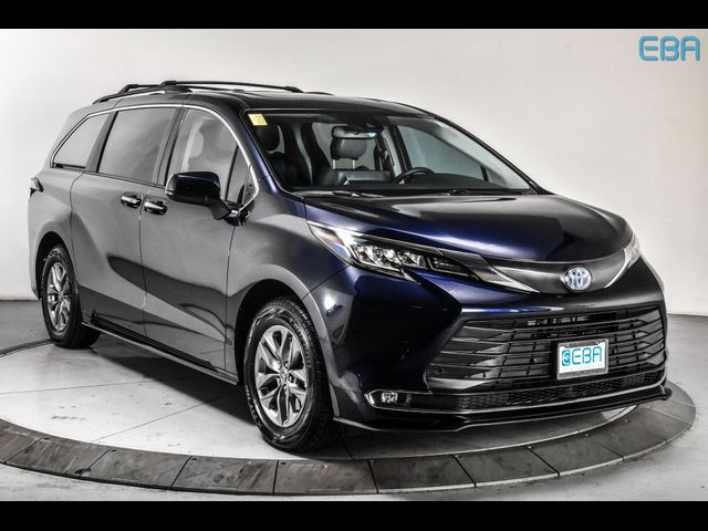 2023 Toyota Sienna XLE