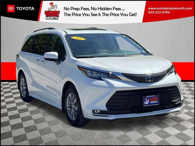 2023 Toyota Sienna XLE