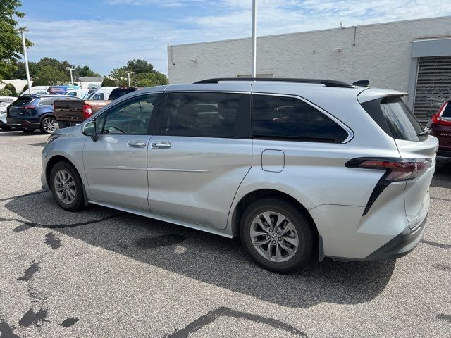 2023 Toyota Sienna XLE