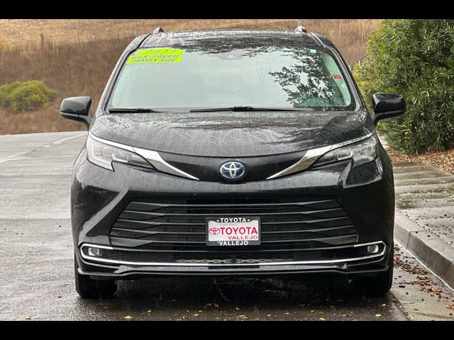 2023 Toyota Sienna XLE