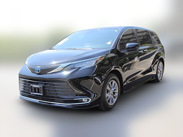 2023 Toyota Sienna XLE