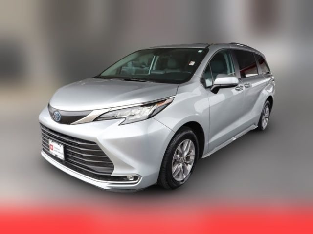 2023 Toyota Sienna XLE