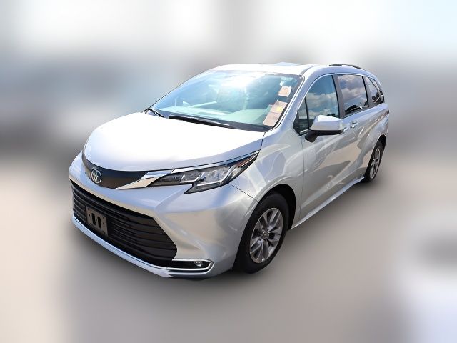 2023 Toyota Sienna XLE