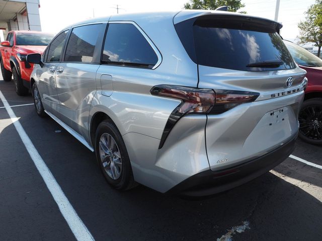 2023 Toyota Sienna XLE