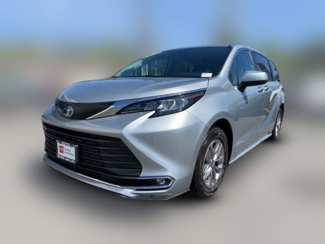 2023 Toyota Sienna XLE