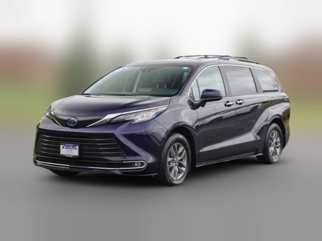 2023 Toyota Sienna XLE