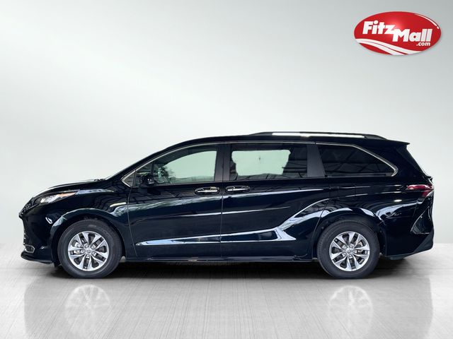 2023 Toyota Sienna XLE
