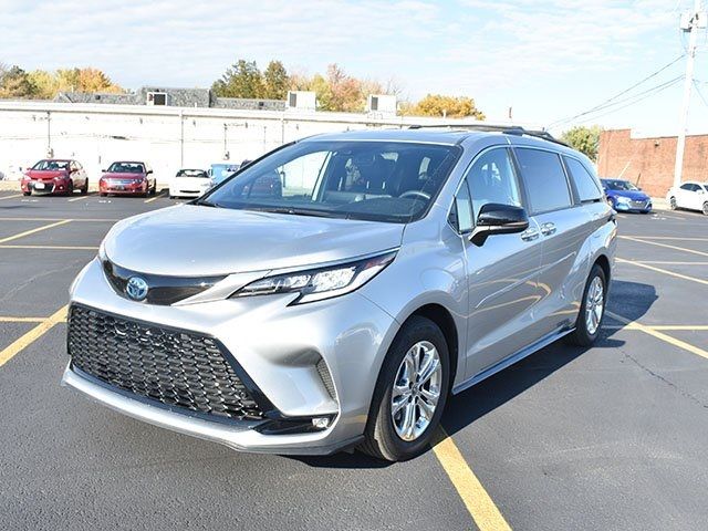 2023 Toyota Sienna XSE 25th Anniversary