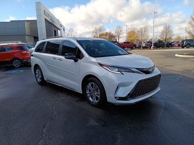 2023 Toyota Sienna XSE 25th Anniversary