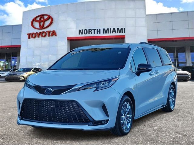 2023 Toyota Sienna XSE 25th Anniversary