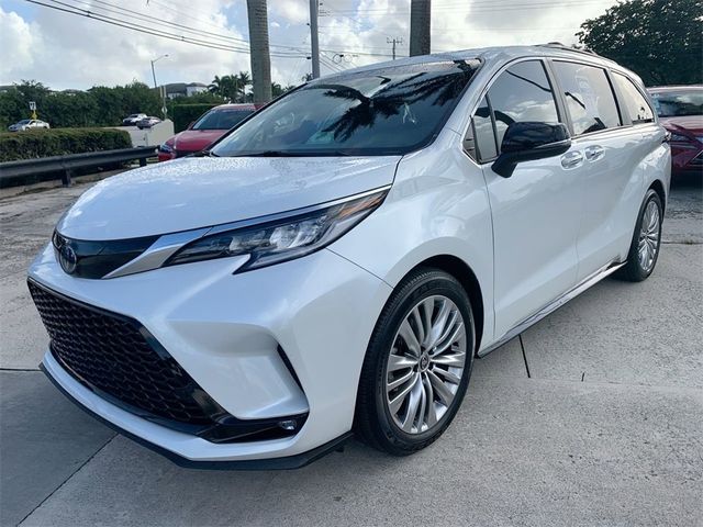 2023 Toyota Sienna XSE 25th Anniversary