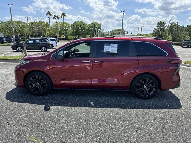 2023 Toyota Sienna XSE