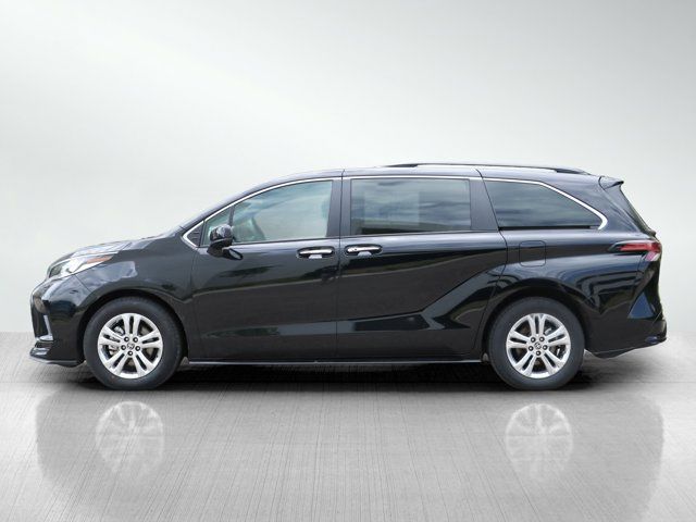 2023 Toyota Sienna XSE