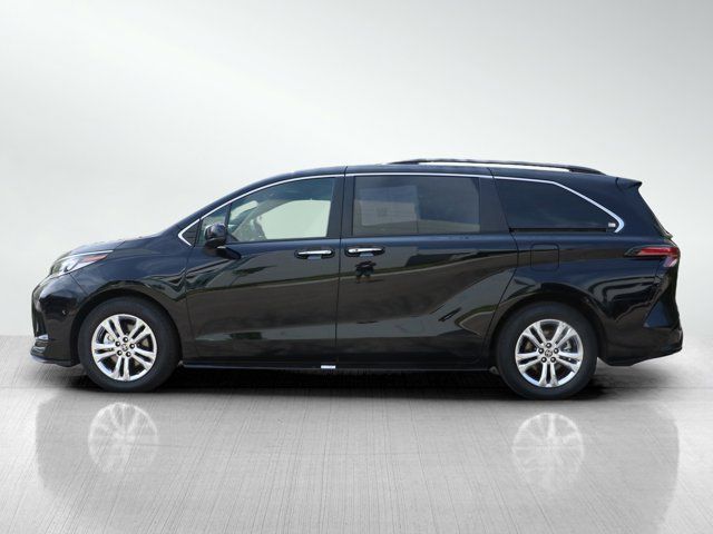 2023 Toyota Sienna XSE