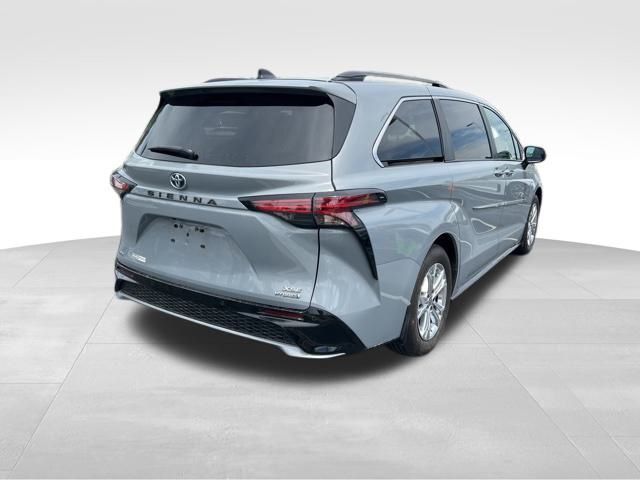 2023 Toyota Sienna XSE