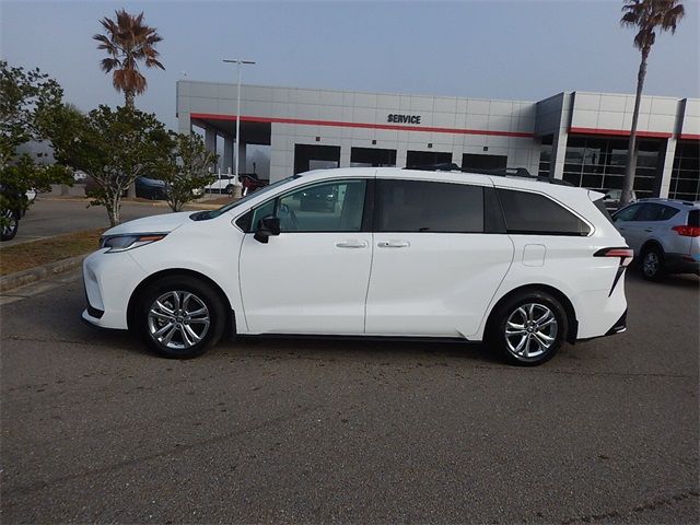 2023 Toyota Sienna XSE