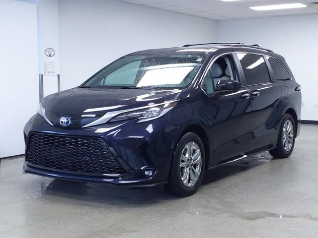 2023 Toyota Sienna XSE