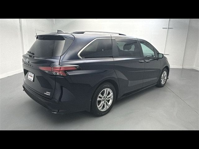 2023 Toyota Sienna XSE