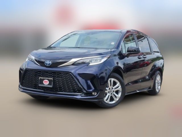 2023 Toyota Sienna XSE