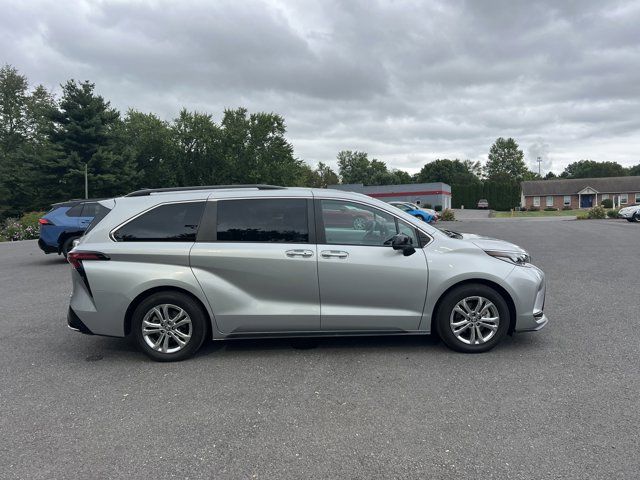 2023 Toyota Sienna XSE