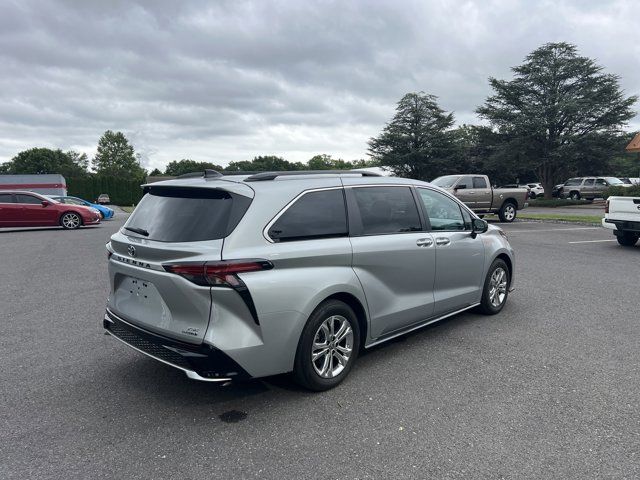 2023 Toyota Sienna XSE