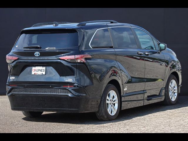 2023 Toyota Sienna XSE