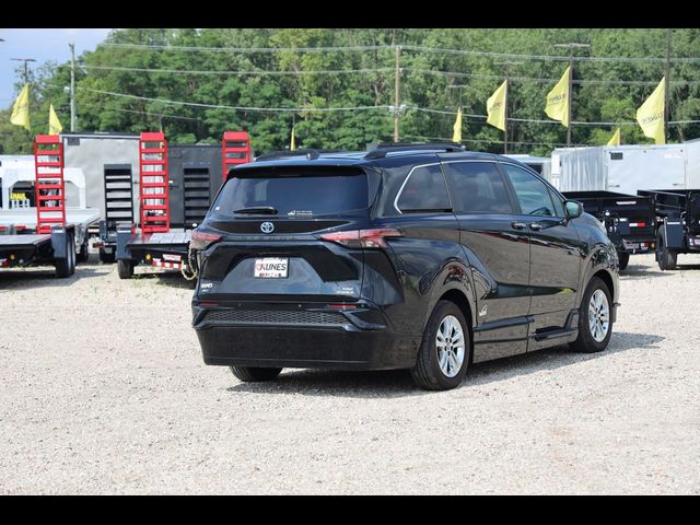 2023 Toyota Sienna XSE